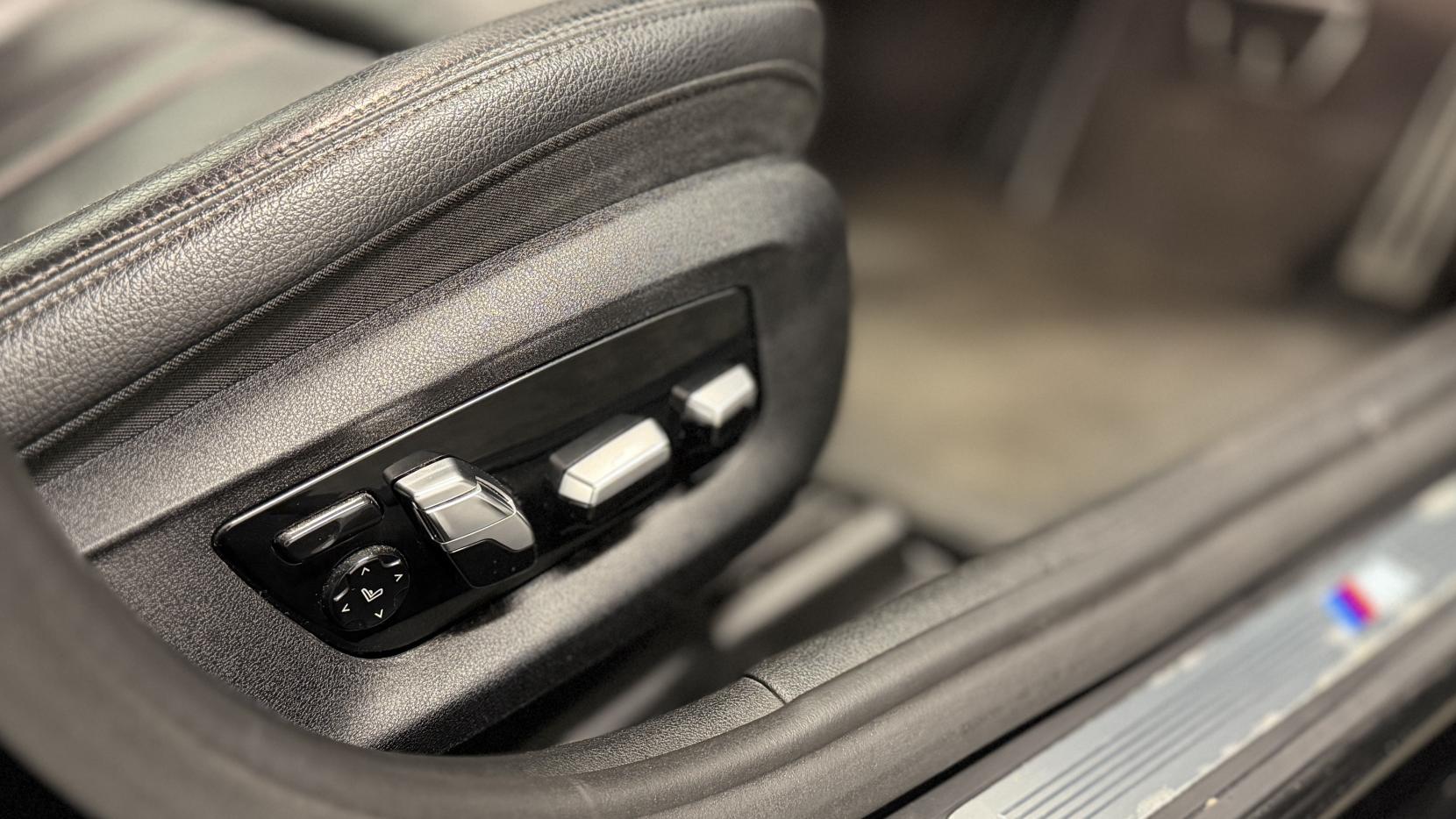 BMW 5 Series 3.0 540i M Sport Saloon 4dr Petrol Auto xDrive Euro 6 (s/s) (340 ps)