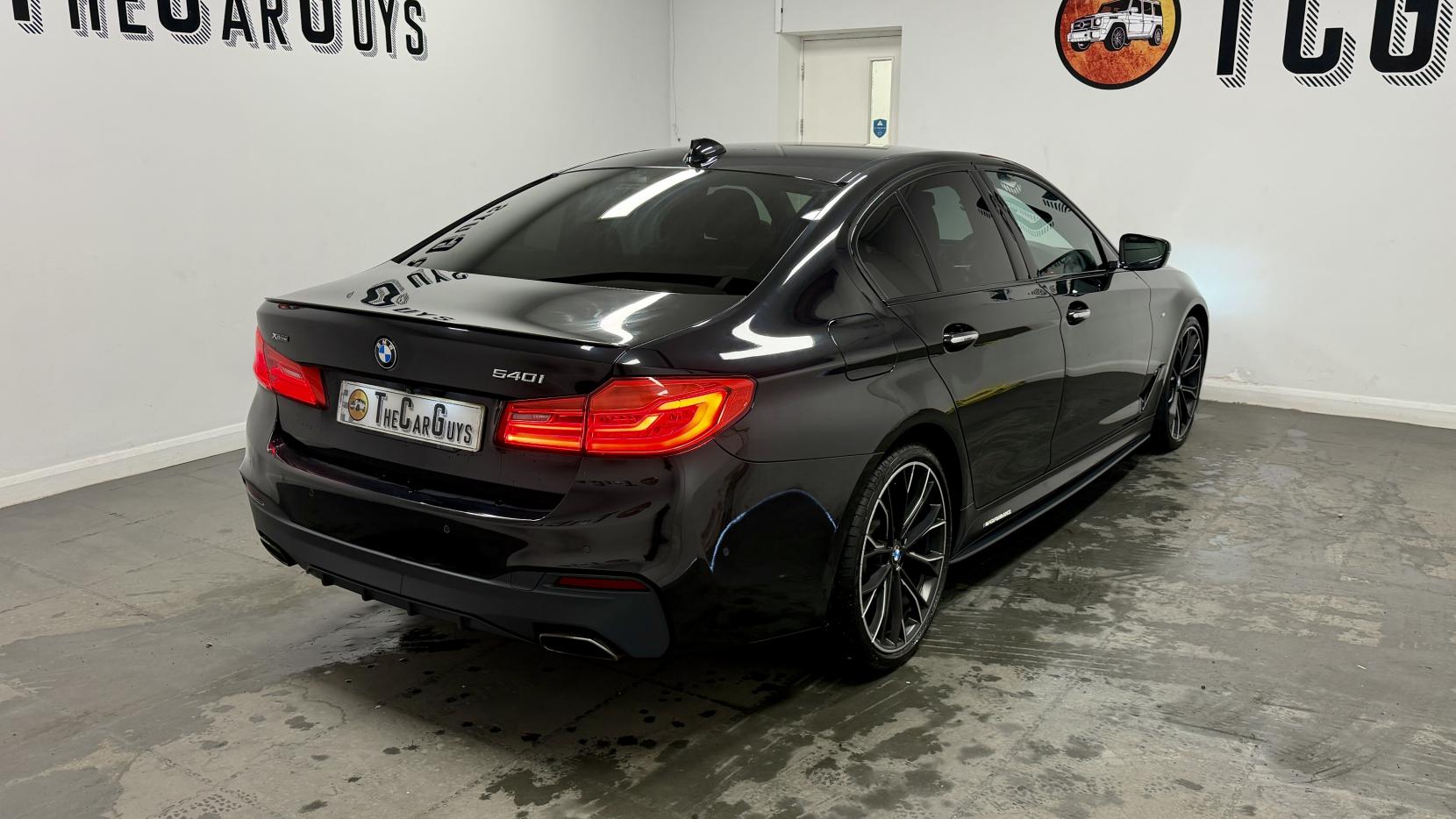 BMW 5 Series 3.0 540i M Sport Saloon 4dr Petrol Auto xDrive Euro 6 (s/s) (340 ps)