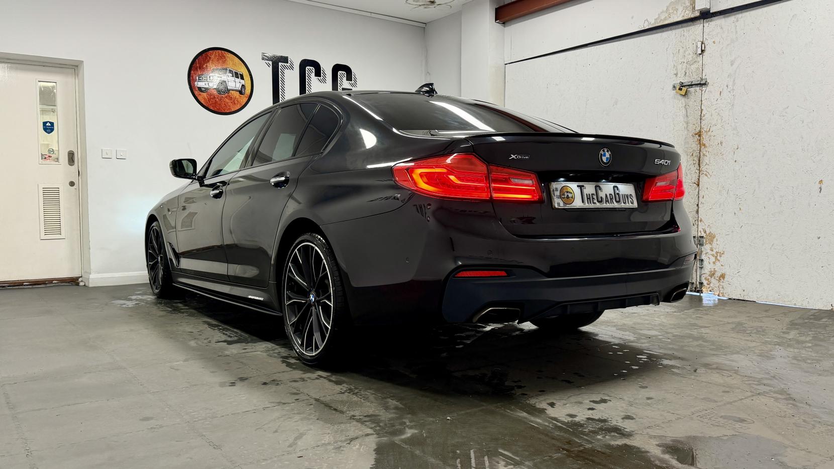 BMW 5 Series 3.0 540i M Sport Saloon 4dr Petrol Auto xDrive Euro 6 (s/s) (340 ps)