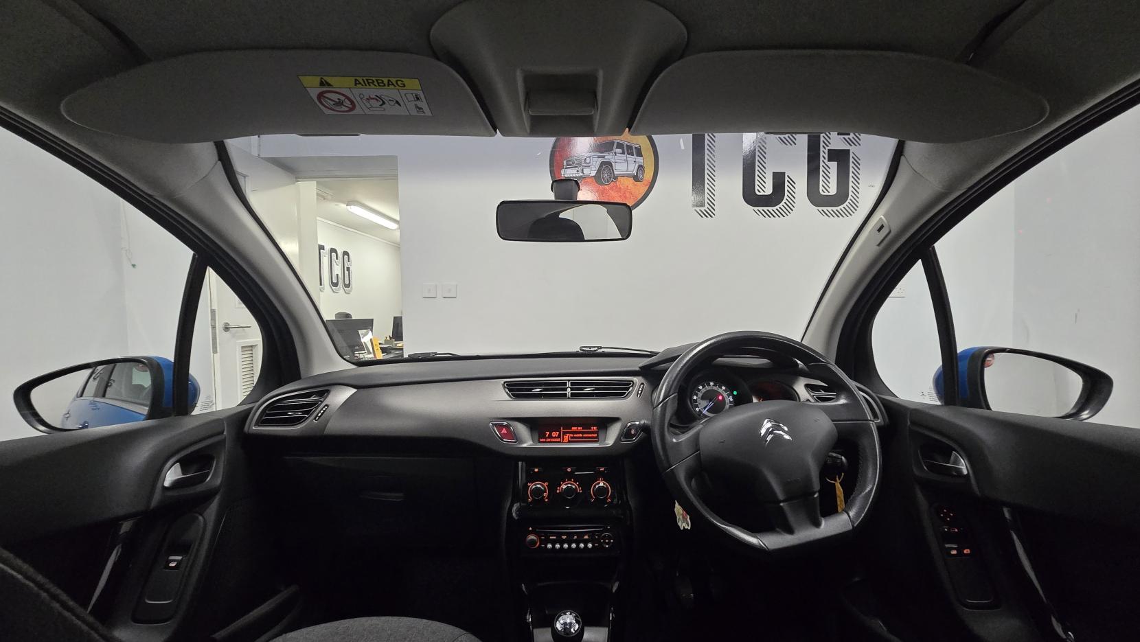 Citroen C3 1.2 PureTech Selection Hatchback 5dr Petrol Manual Euro 6 (82 ps)