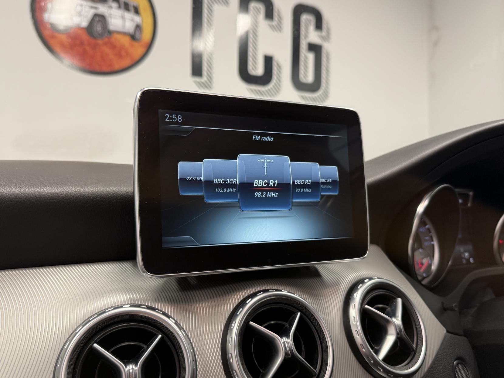 Mercedes-Benz GLA 2.1 GLA220d Sport (Premium Plus) SUV 5dr Diesel 7G-DCT 4MATIC Euro 6 (s/s) (177 ps)
