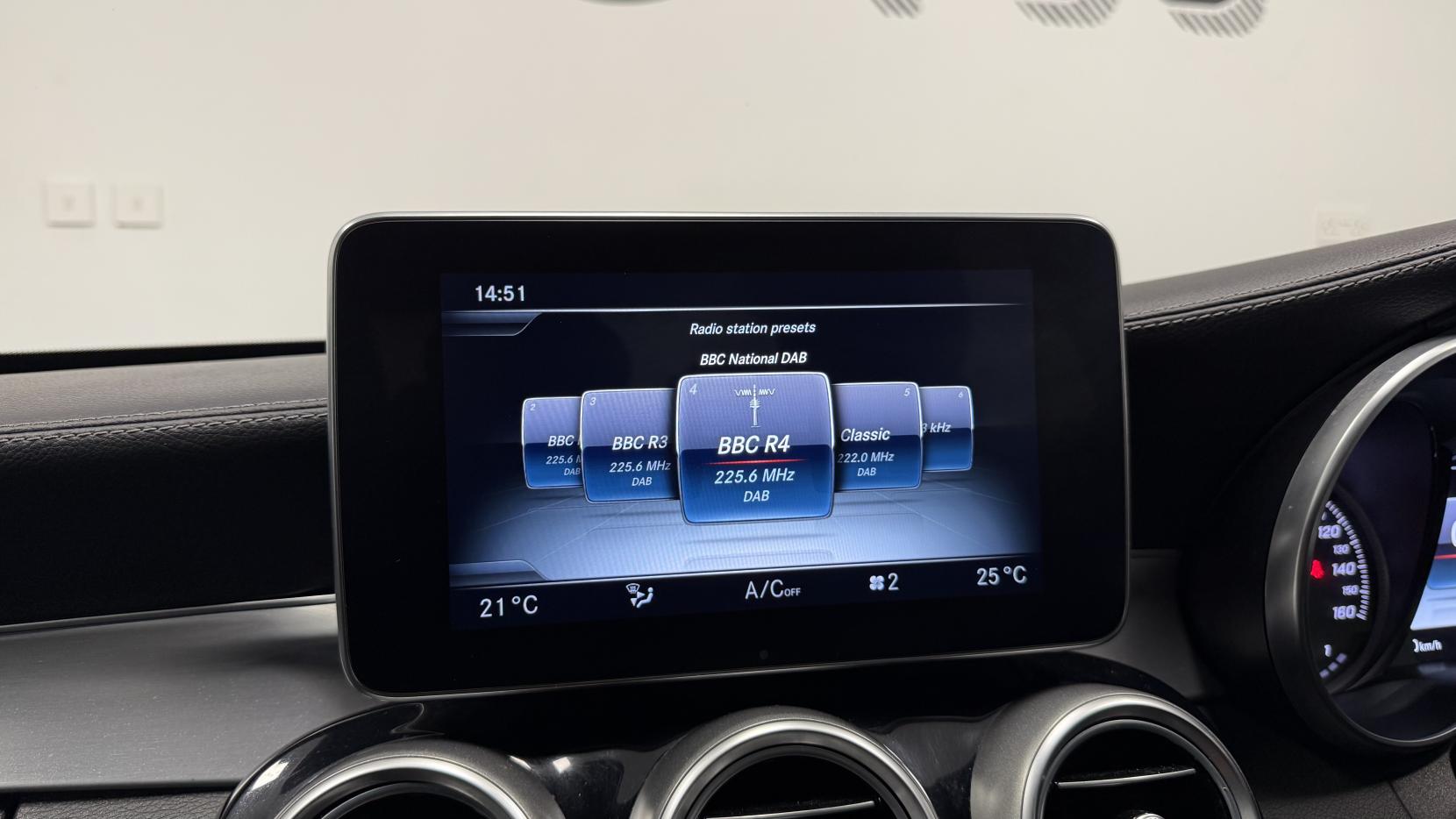 Mercedes-Benz C Class 2.1 C220d AMG Line (Premium Plus) Saloon 4dr Diesel G-Tronic+ 4MATIC Euro 6 (s/s) (170 ps)