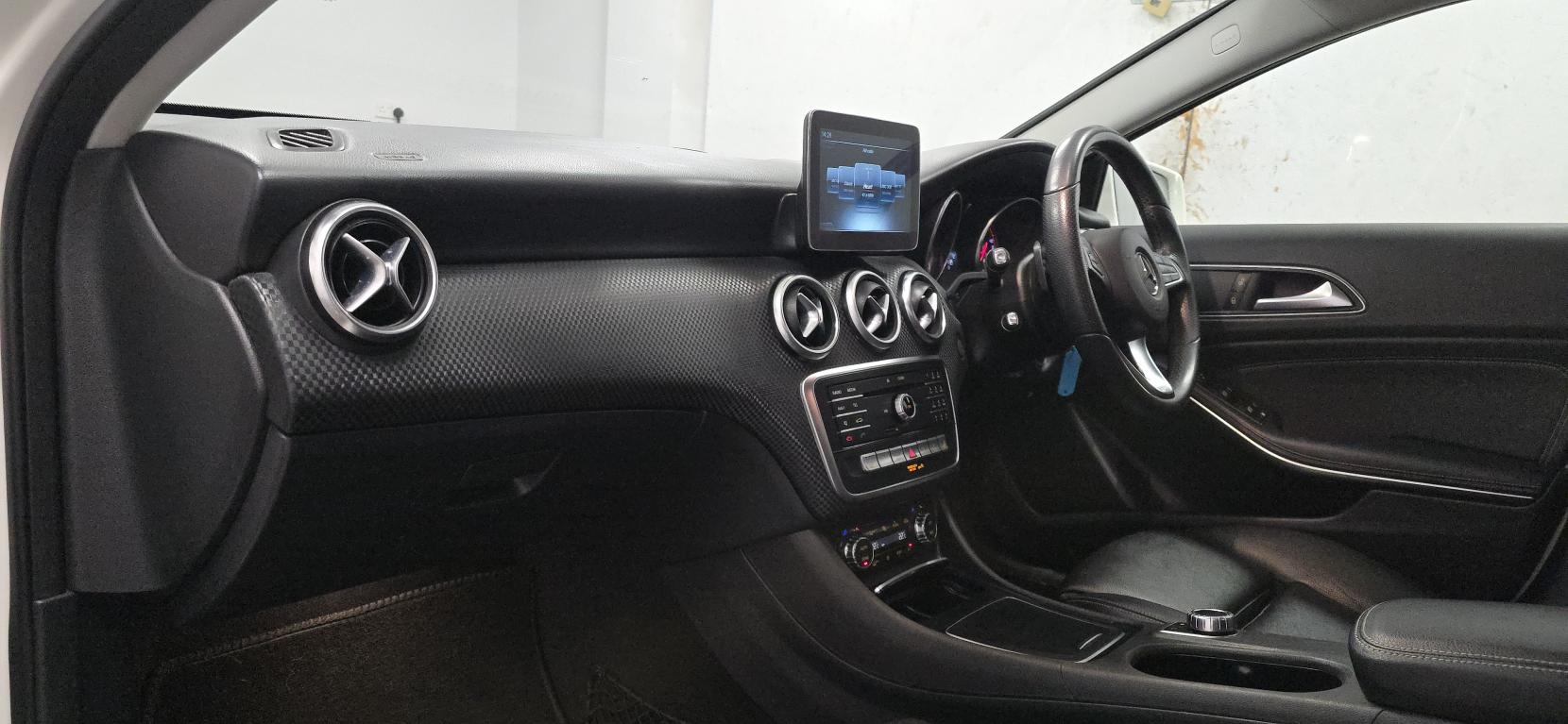 Mercedes-Benz A Class 1.5 A180d Sport (Premium) Hatchback 5dr Diesel 7G-DCT Euro 6 (s/s) (109 ps)