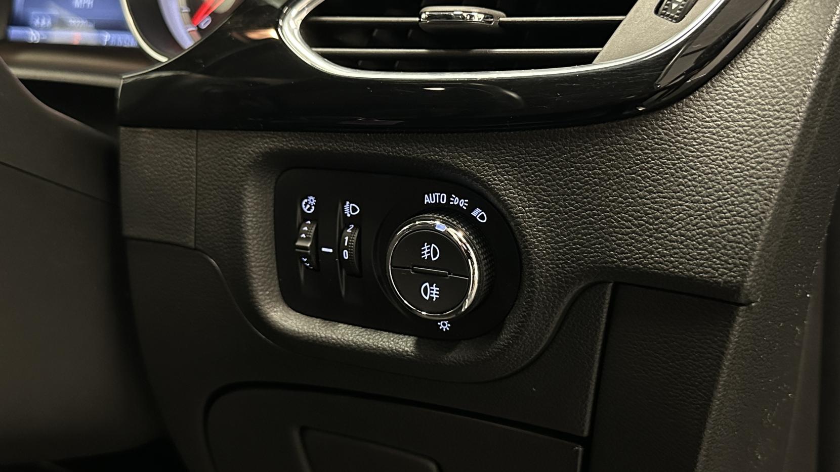 Vauxhall Astra 1.4i Turbo GPF Elite Nav Hatchback 5dr Petrol Auto Euro 6 (s/s) (150 ps)