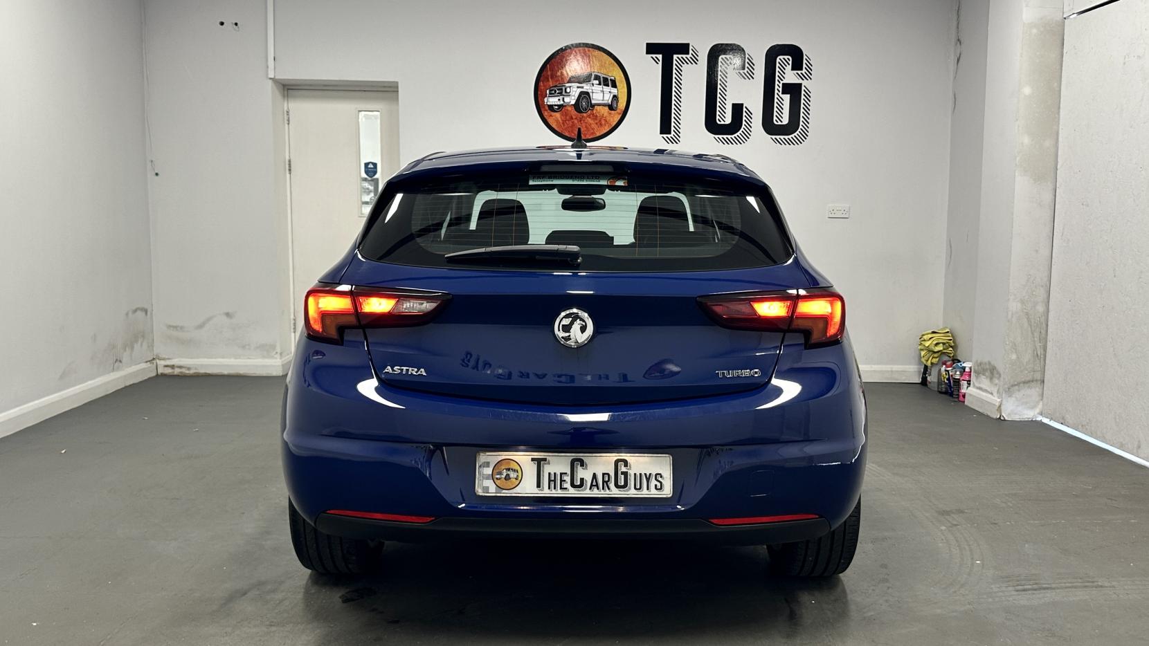 Vauxhall Astra 1.4i Turbo GPF Elite Nav Hatchback 5dr Petrol Auto Euro 6 (s/s) (150 ps)