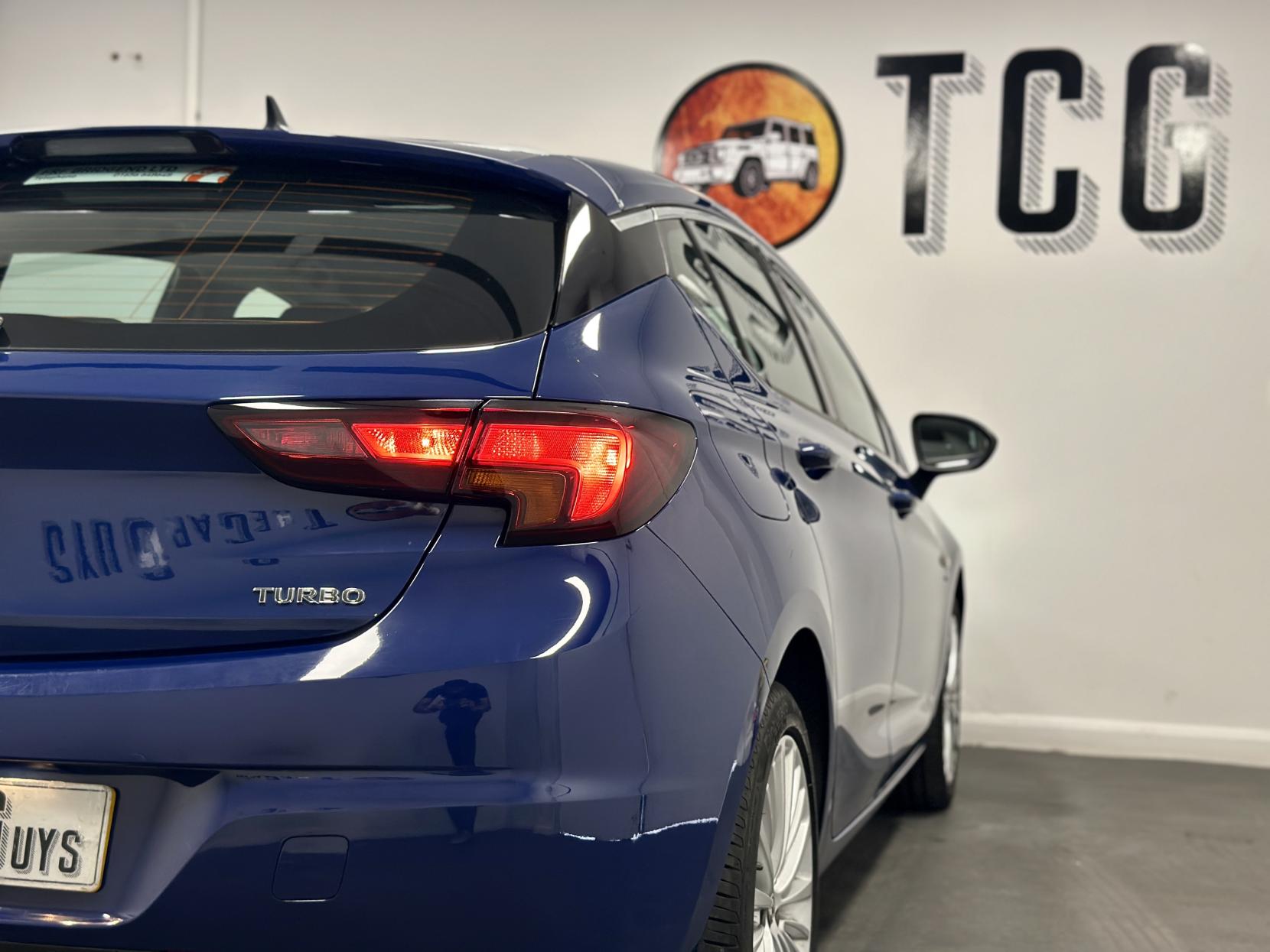 Vauxhall Astra 1.4i Turbo GPF Elite Nav Hatchback 5dr Petrol Auto Euro 6 (s/s) (150 ps)