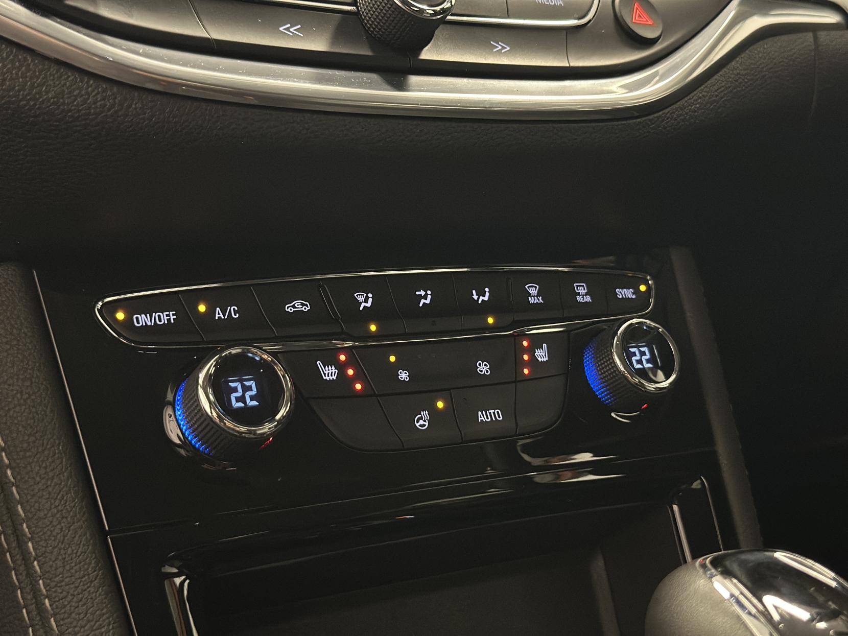 Vauxhall Astra 1.4i Turbo GPF Elite Nav Hatchback 5dr Petrol Auto Euro 6 (s/s) (150 ps)