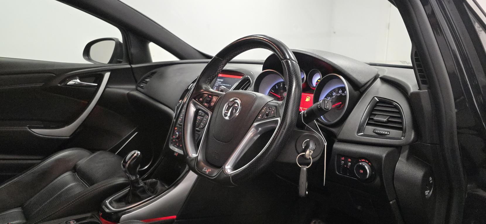 Vauxhall Astra GTC 2.0T VXR Coupe 3dr Petrol Manual Euro 5 (s/s) (280 ps)
