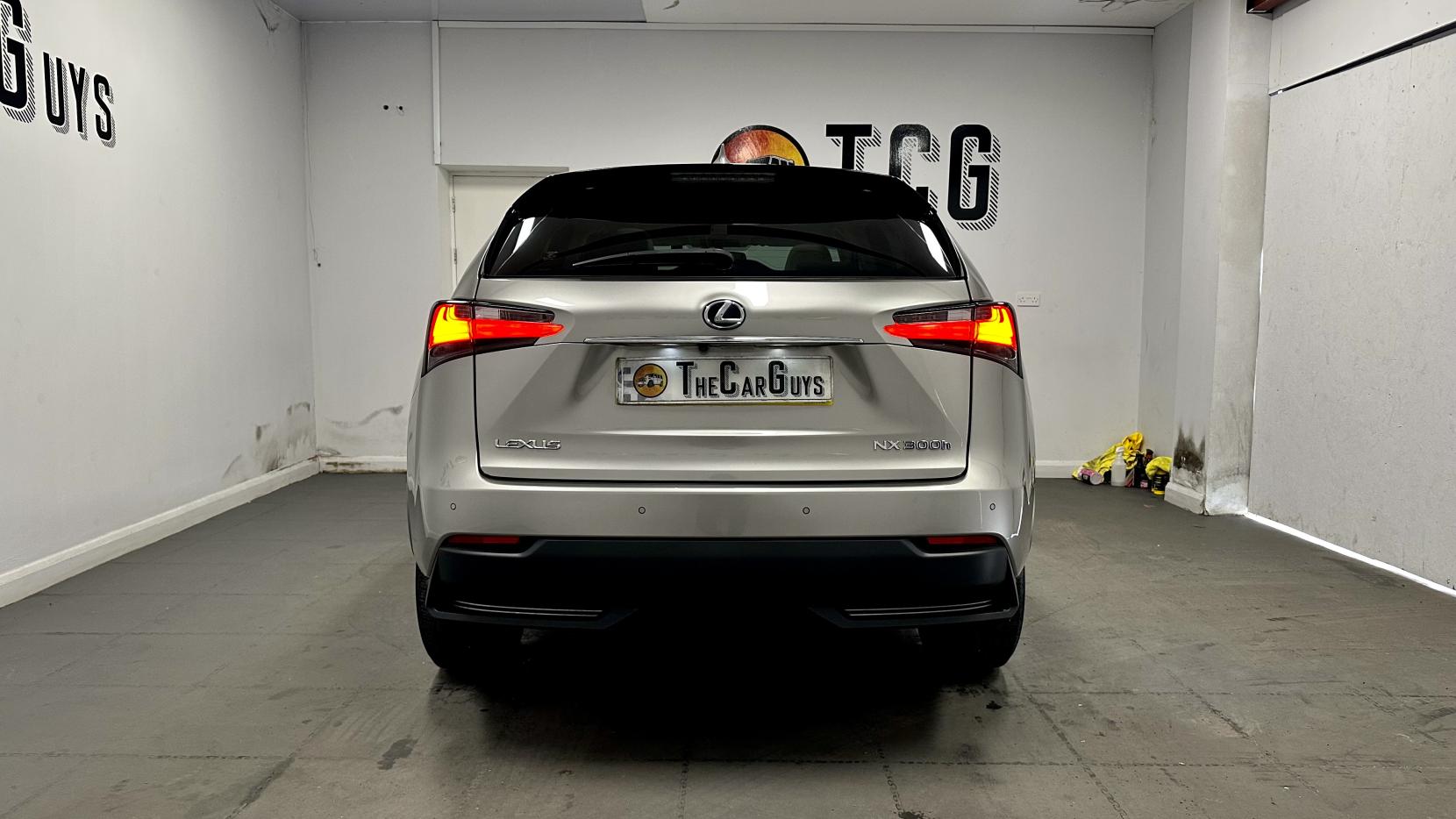 Lexus NX 2.5 300h Luxury SUV 5dr Petrol Hybrid E-CVT 4WD Euro 6 (s/s) (197 ps)