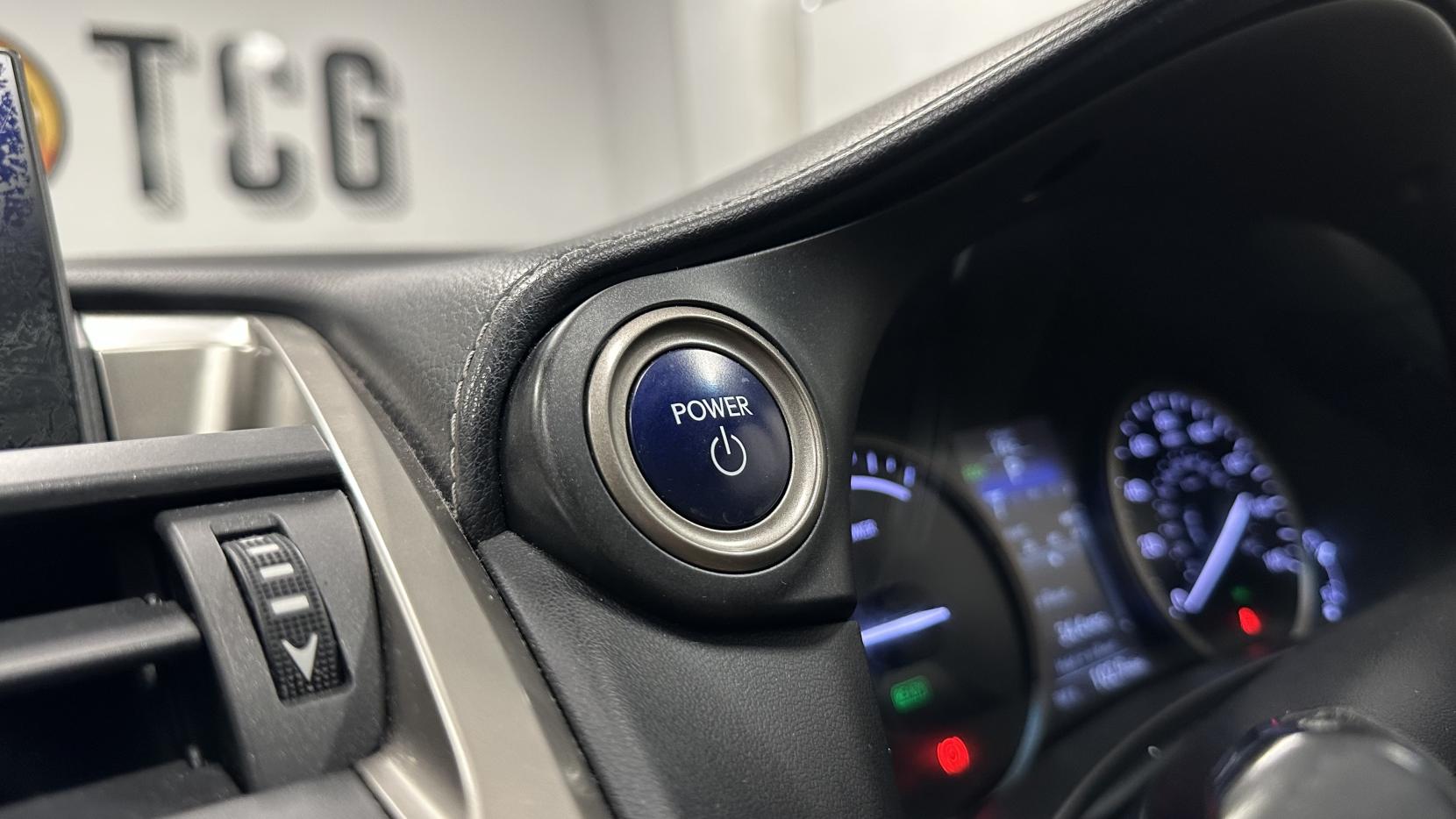 Lexus NX 2.5 300h Luxury SUV 5dr Petrol Hybrid E-CVT 4WD Euro 6 (s/s) (197 ps)