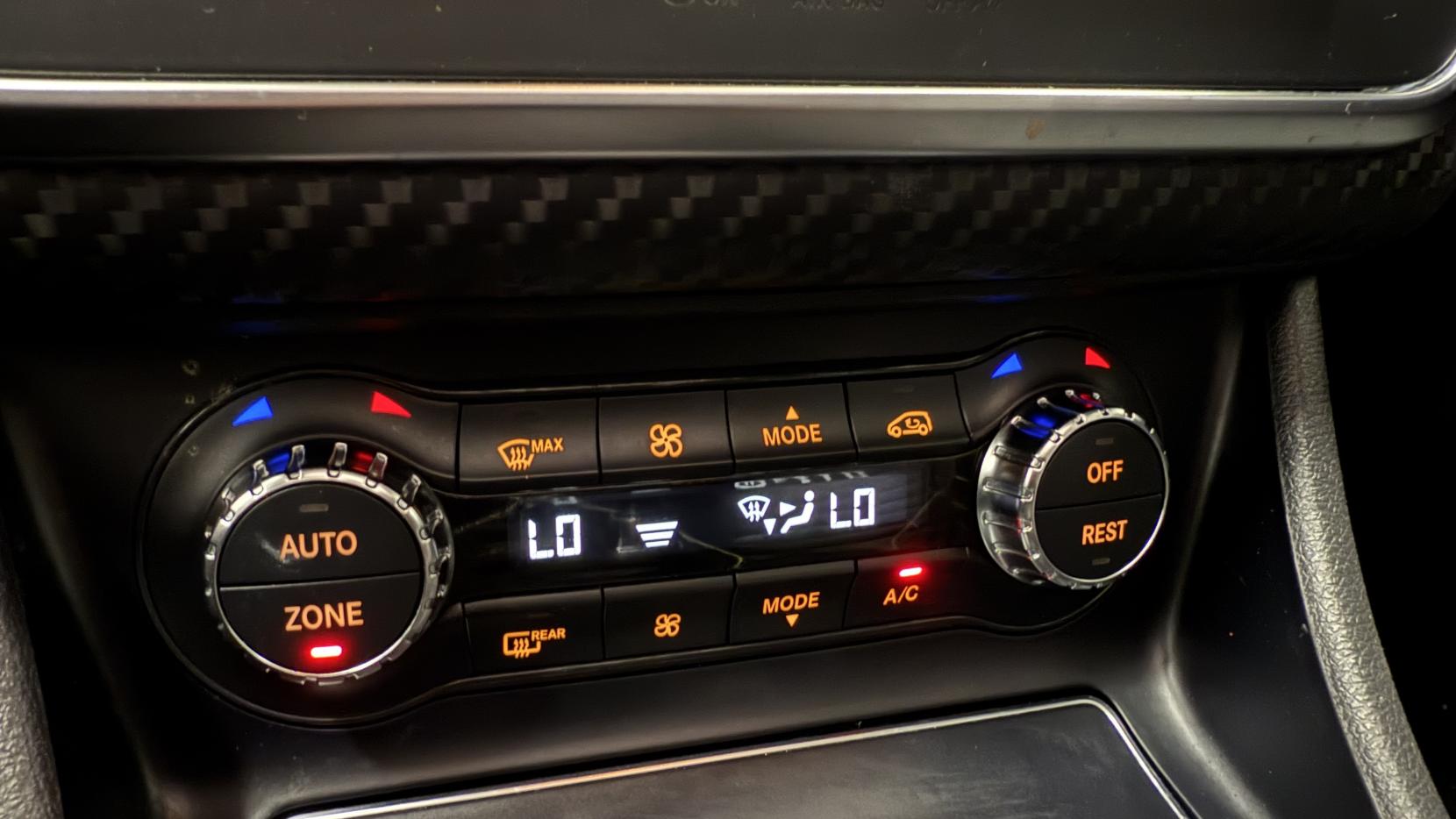 Mercedes-Benz A Class 1.6 A180 AMG Line (Premium Plus) Hatchback 5dr Petrol 7G-DCT Euro 6 (s/s) (122 ps)