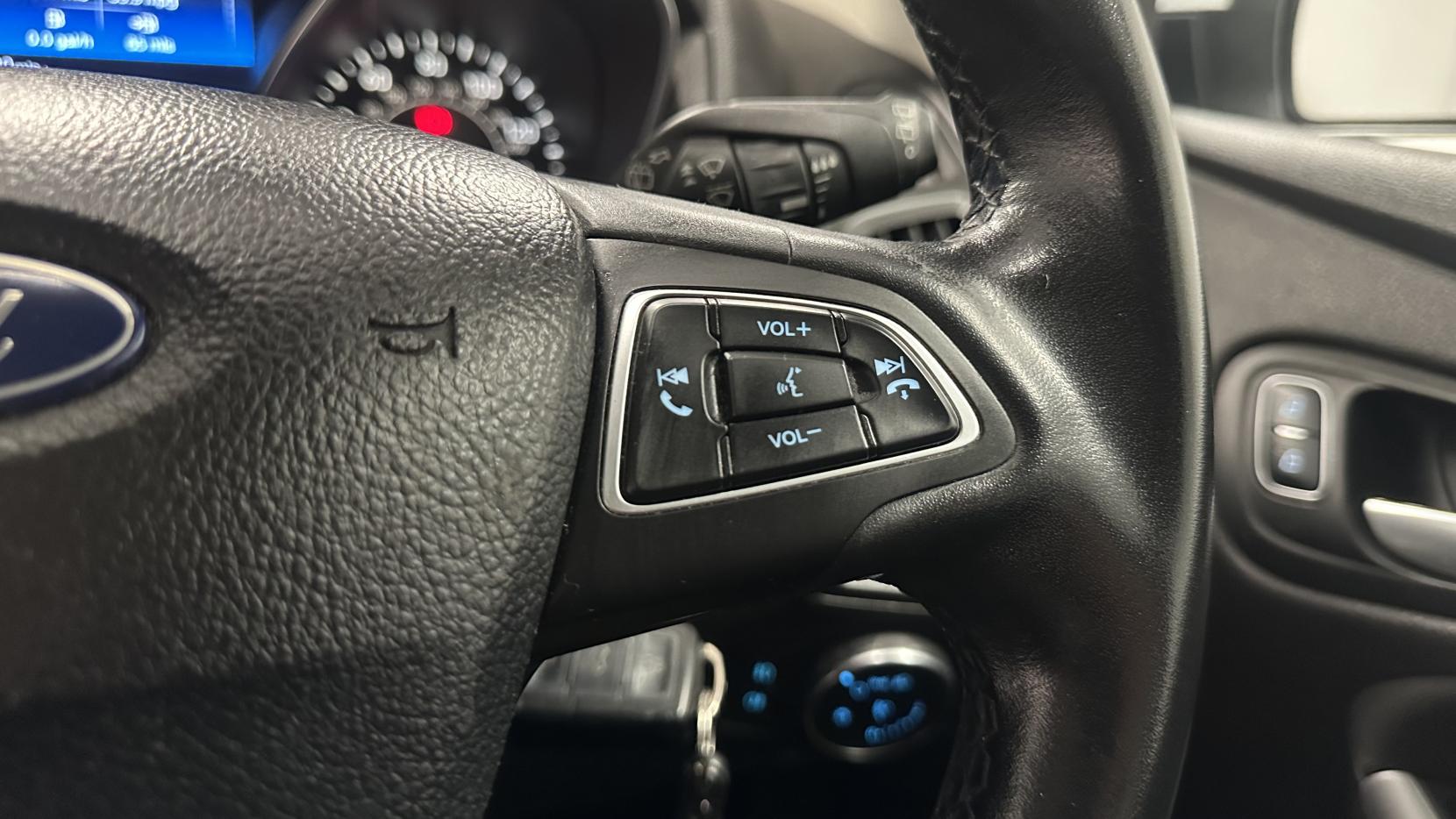 Ford Focus 1.5 TDCi Zetec Hatchback 5dr Diesel Manual Euro 6 (s/s) (120 ps)