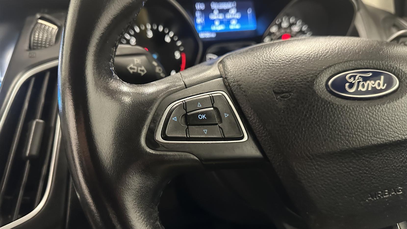 Ford Focus 1.5 TDCi Zetec Hatchback 5dr Diesel Manual Euro 6 (s/s) (120 ps)