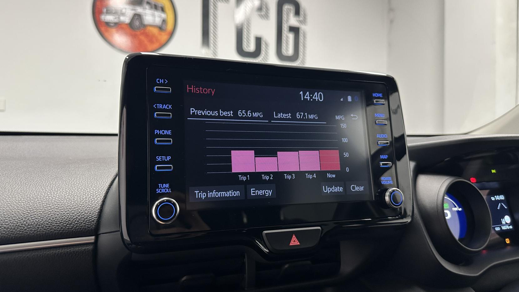 Toyota Yaris 1.5 VVT-h Design Hatchback 5dr Petrol Hybrid E-CVT Euro 6 (s/s) (116 ps)