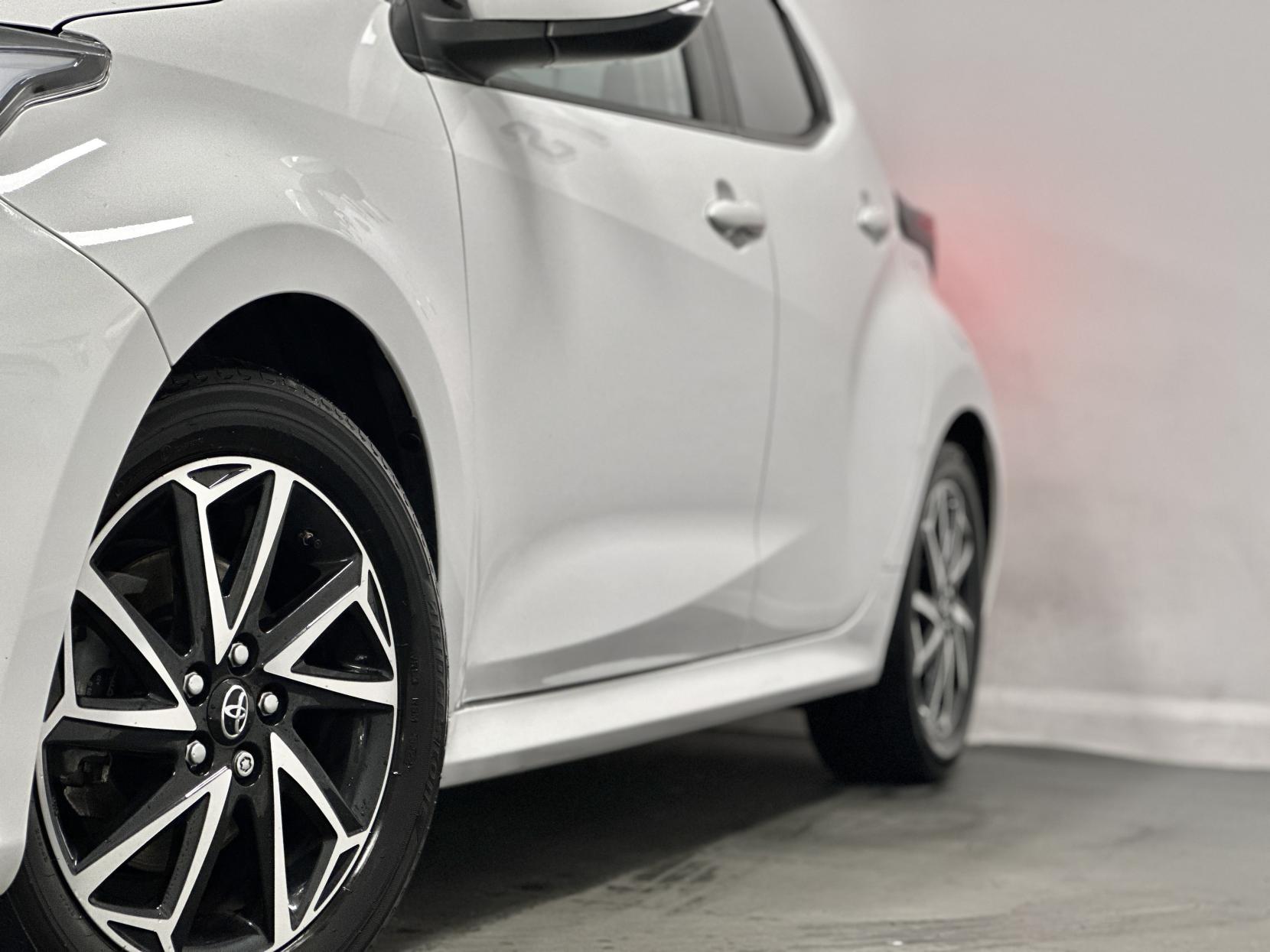 Toyota Yaris 1.5 VVT-h Design Hatchback 5dr Petrol Hybrid E-CVT Euro 6 (s/s) (116 ps)