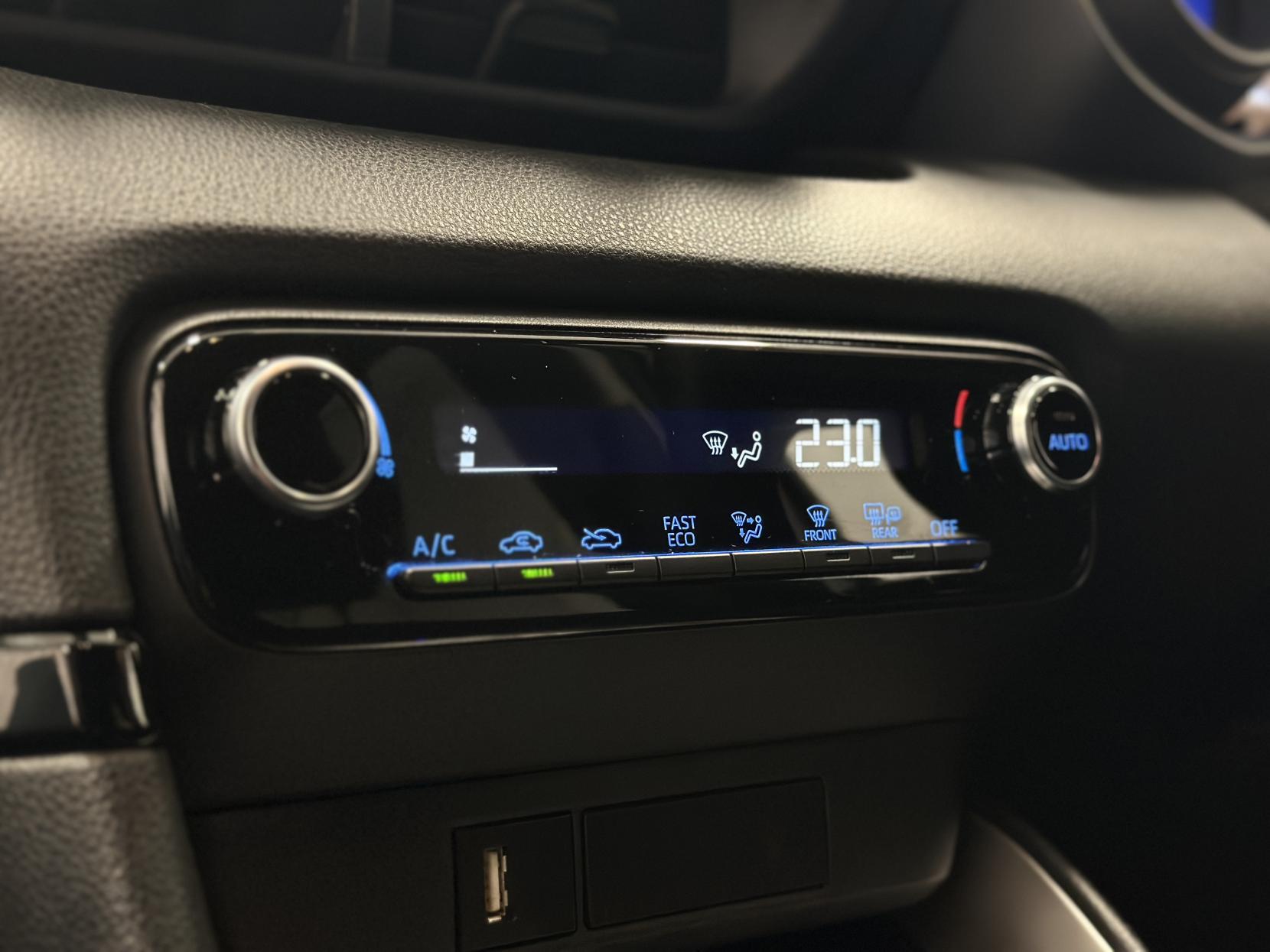 Toyota Yaris 1.5 VVT-h Design Hatchback 5dr Petrol Hybrid E-CVT Euro 6 (s/s) (116 ps)