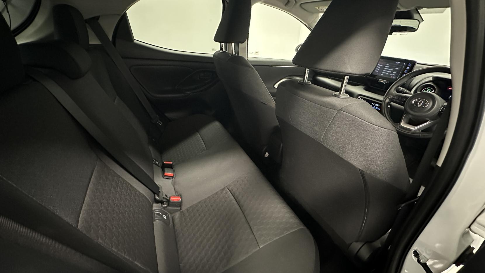 Toyota Yaris 1.5 VVT-h Design Hatchback 5dr Petrol Hybrid E-CVT Euro 6 (s/s) (116 ps)
