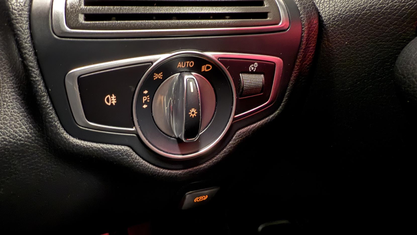 Mercedes-Benz C Class 1.5 C200 MHEV EQ Boost AMG Line (Premium) Saloon 4dr Petrol G-Tronic+ Euro 6 (s/s) (198 ps)