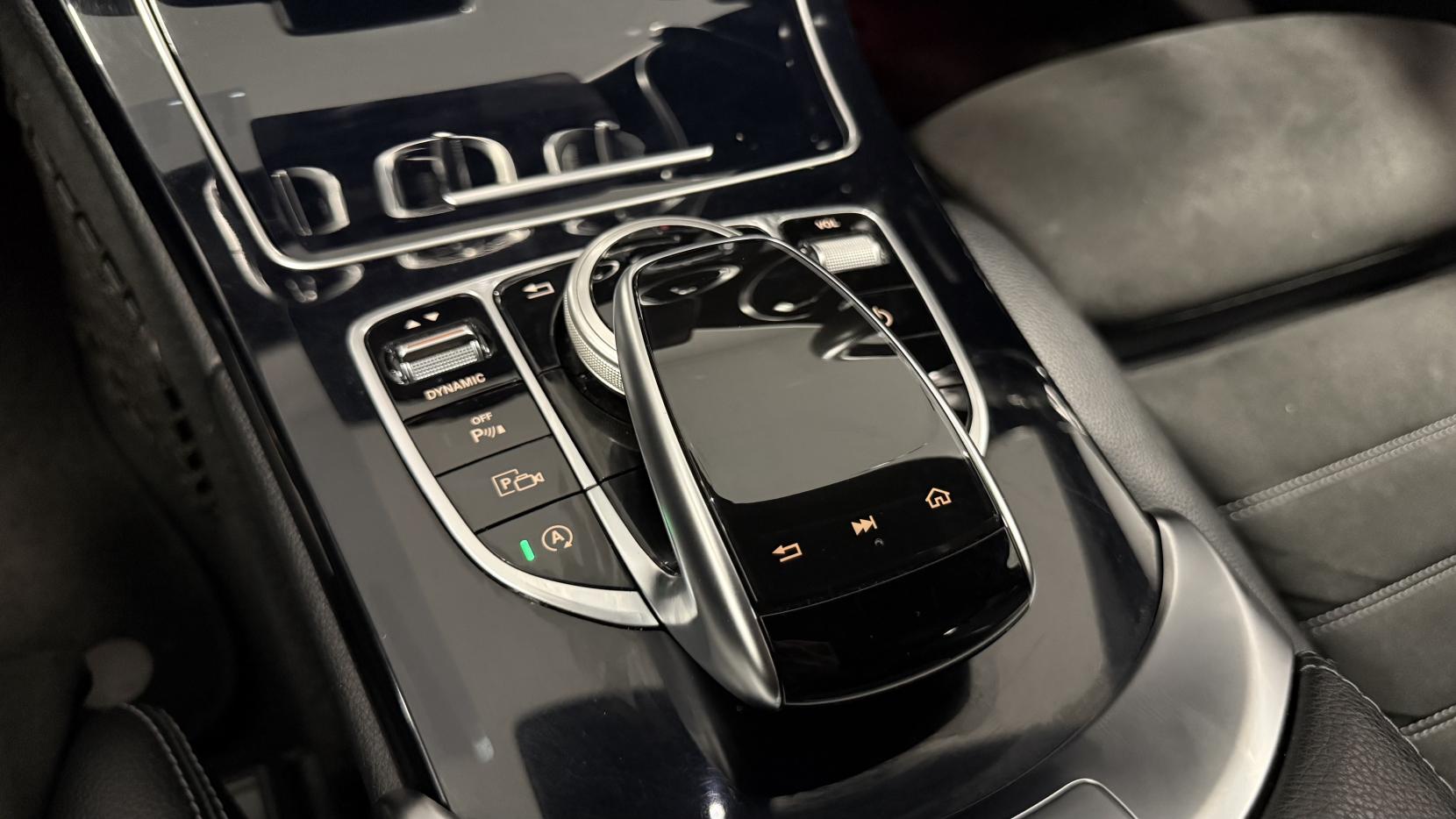 Mercedes-Benz C Class 1.5 C200 MHEV EQ Boost AMG Line (Premium) Saloon 4dr Petrol G-Tronic+ Euro 6 (s/s) (198 ps)