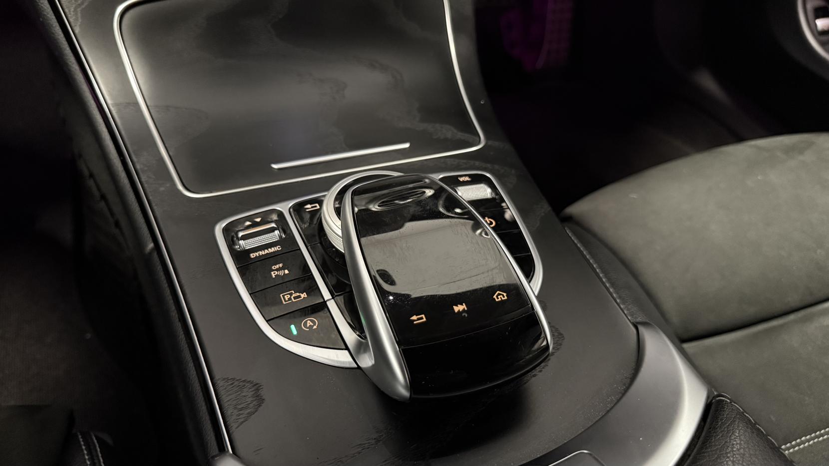 Mercedes-Benz C Class 1.5 C200 MHEV EQ Boost AMG Line (Premium) Saloon 4dr Petrol G-Tronic+ Euro 6 (s/s) (198 ps)