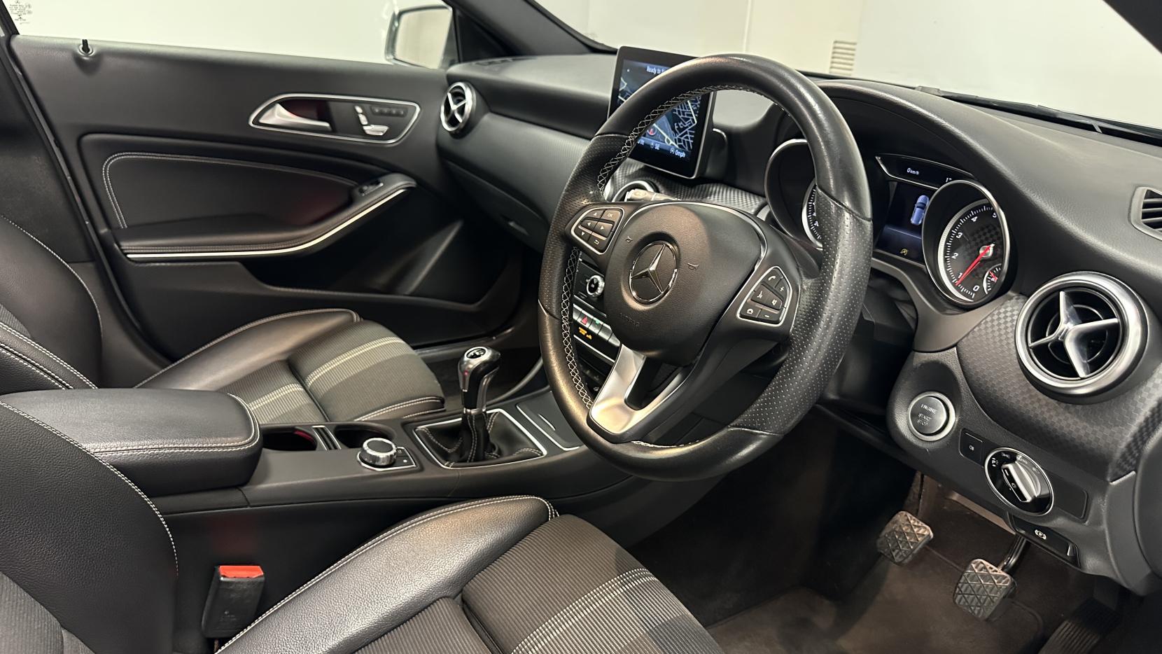 Mercedes-Benz A Class 1.6 A200 Sport Edition Plus Hatchback 5dr Petrol Manual Euro 6 (s/s) (156 ps)